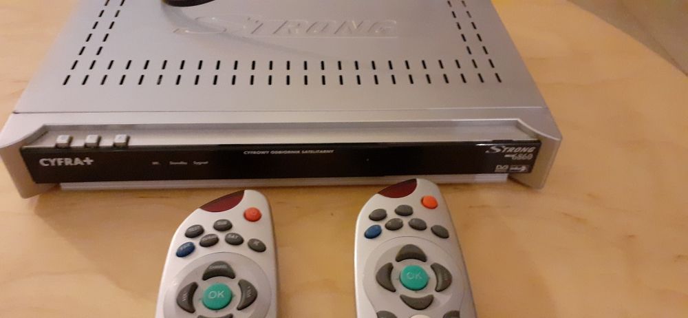 Tuner cyfrowy satelitarny Strong STR 6860 + 2 piloty 100% sprawny
