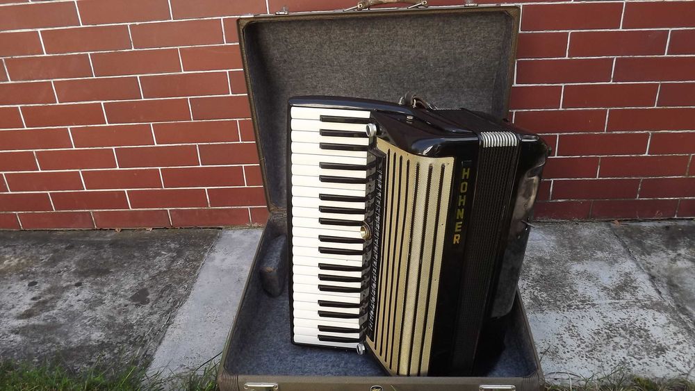 Akordeon - syntezator lampowy Hohner ELECTRONIUM + wzmacniacz Hohner