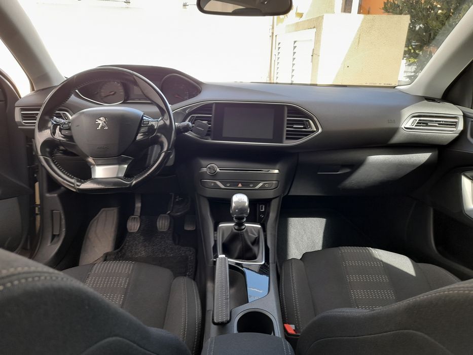 Peugeot 308 sw 1.6 hdi — photo 4