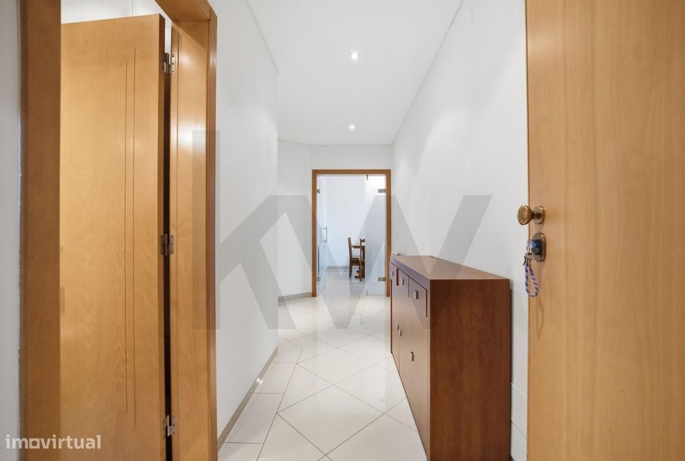 T2 Quinta da Borleteira: Luminosidade, Áreas Generosas e Garagem Box