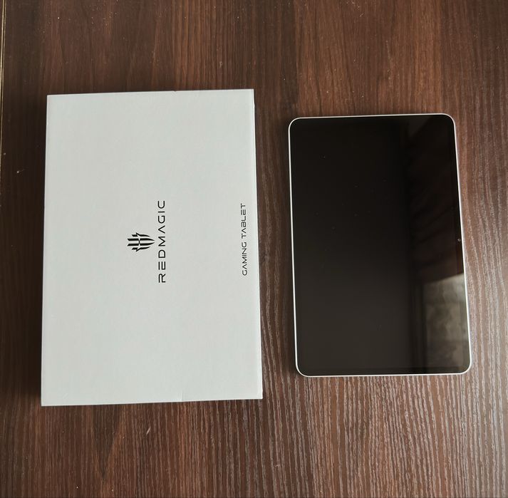 Планшет ZTE REDMAGIC Astra Gaming Tablet 24/256GB Starfrost Silver EU