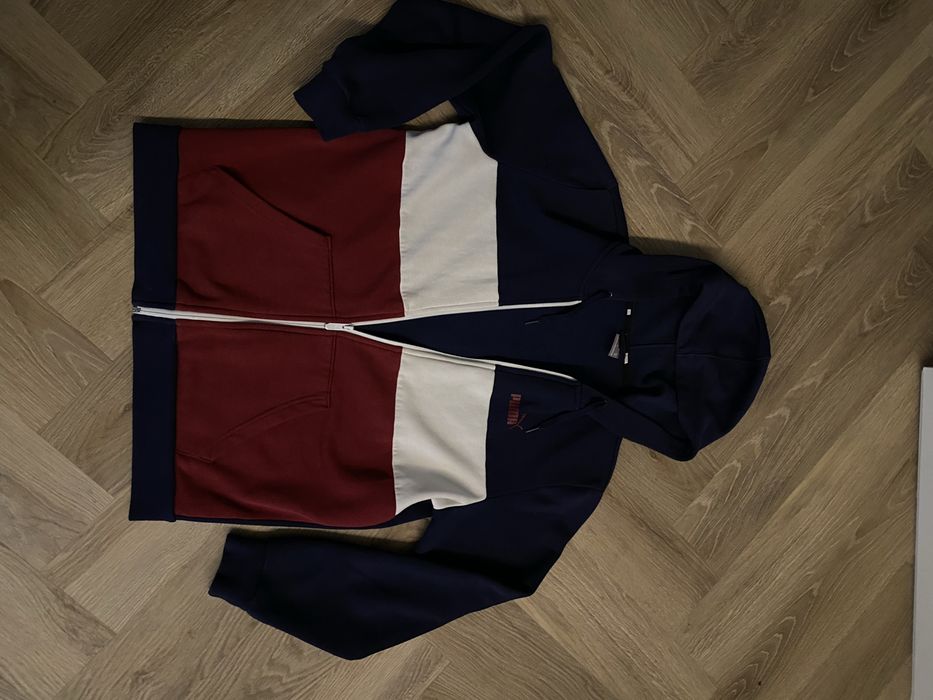 Зипка Puma.