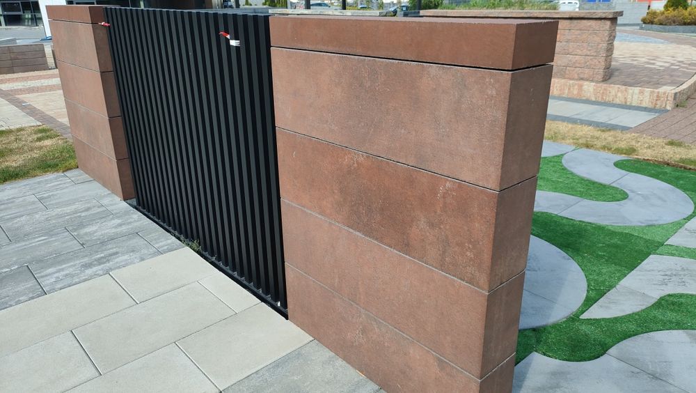 Pustaki ogrodzeniowe gładkie ogrodzenie ogrodzenia bloczki na mur plot