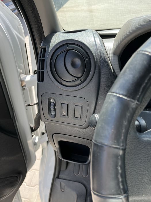 Продаю Renault Master 2012 року 2.3 dci MT