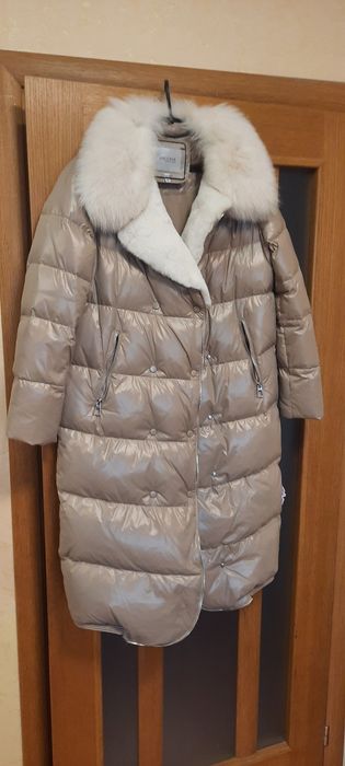 Пуховик, новий, бежевий