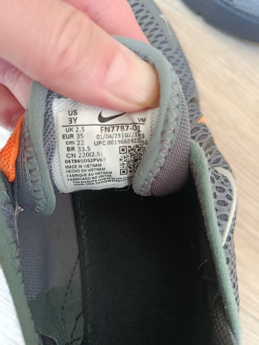 Кроссовки Nike AIR MAX 270 Eur35

Кросівки Nike Air Max 270