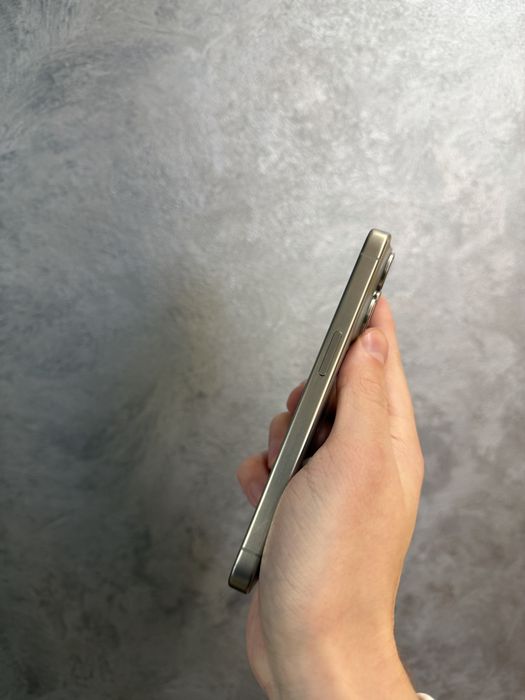 Б/у IPhone 15 Pro 256 Natural Titanium все рідне