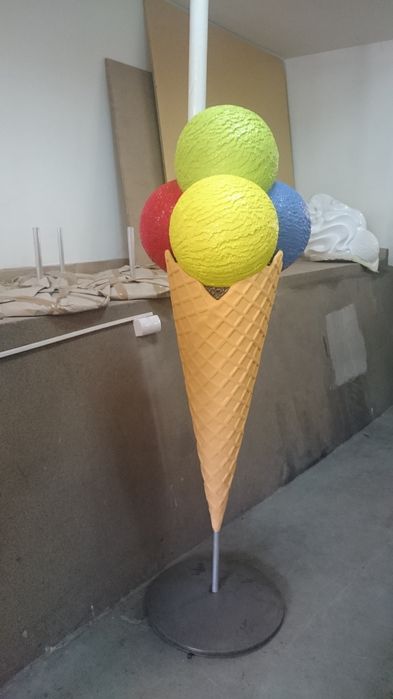 Makiety  reklamowe - lodów  wys.200 cm