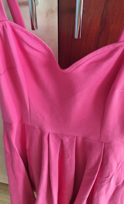 Sukienka fuksja Mohito M z paskiem - komunia,święta,wesele itp.