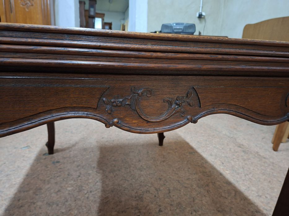 Ładny stary stół ludwikowski ciemny rozkładany /