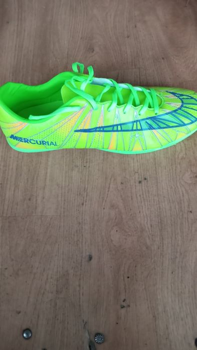 Футзалки найк, адідас, Філа.