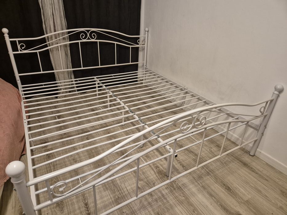 Metalowa rama łóżka 180x200cm