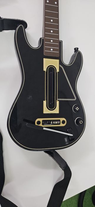 Guitar Hero Live PS4 + Guitarra (Completo) – 50€