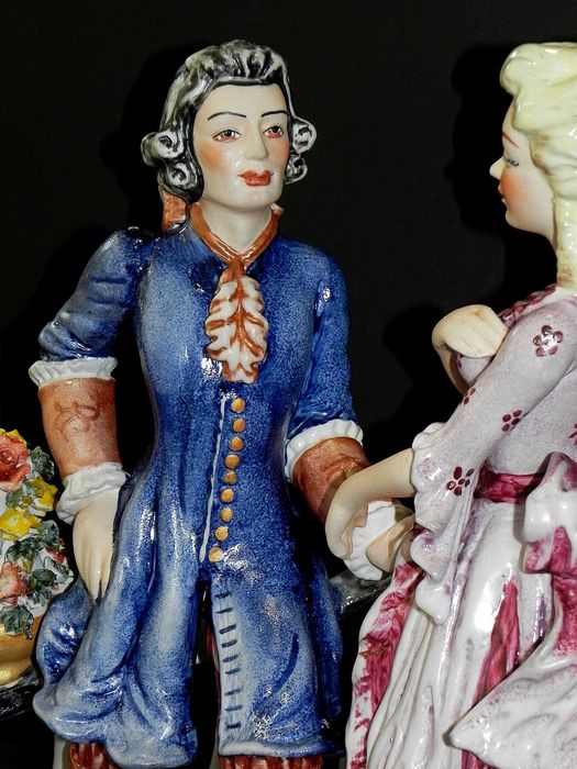 Roceram porcelana grupa figuralna "Romans", wysokość 41 cm