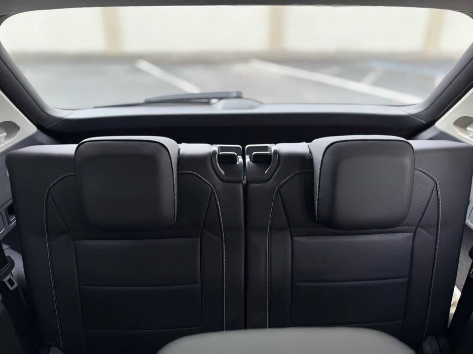 Volkswagen Tiguan      2021