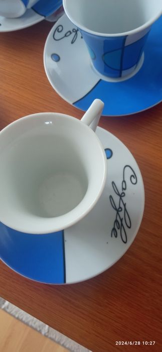 Kubeczki z podstawkami