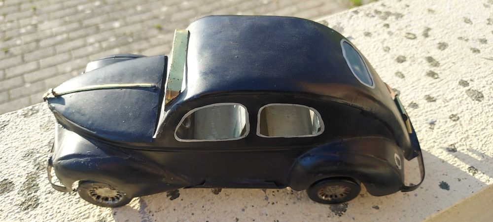 Viatura preta em lata para colecionadores