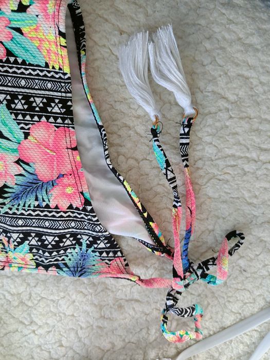 Bikini, kostium kąpielowy.