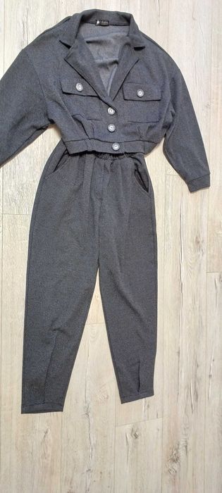 Костю для дівчинки