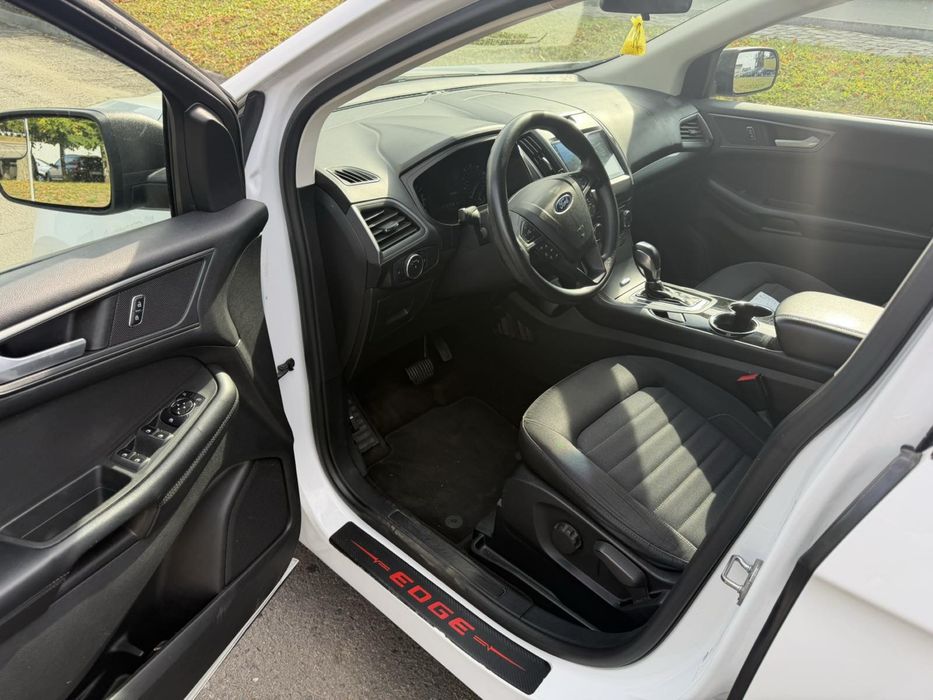 автомобіль Ford Edge