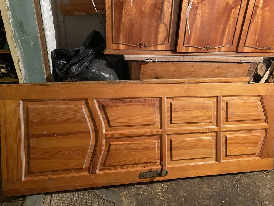 Двері вхідні, бу