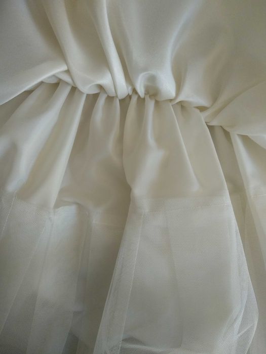 Vestido de Cerimónia Creme c/ flores Criança 8 Anos