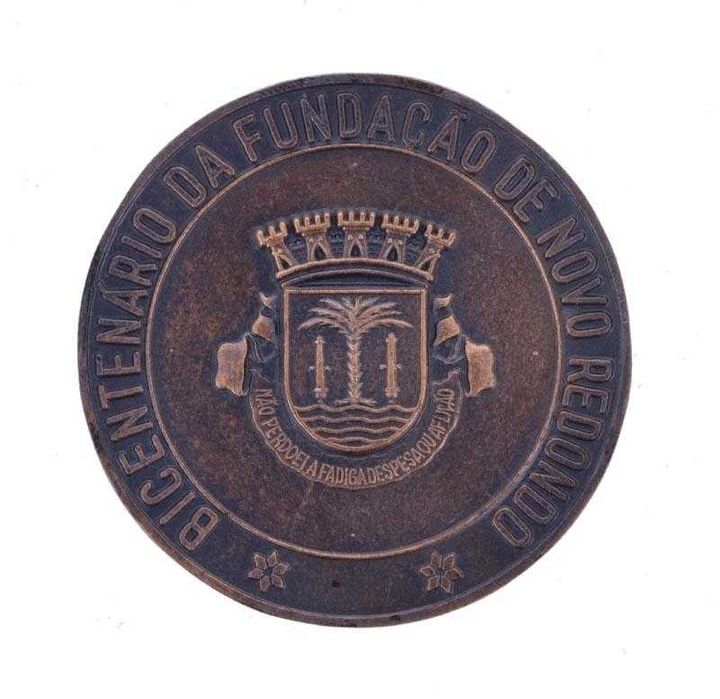 Angola - medalha bicentenário da fundação de Novo Redondo