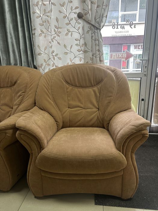 Комплект меблів диван і три крісла