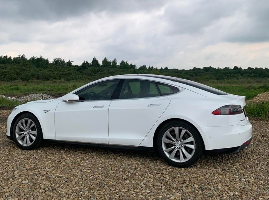 Продам Tesla model S