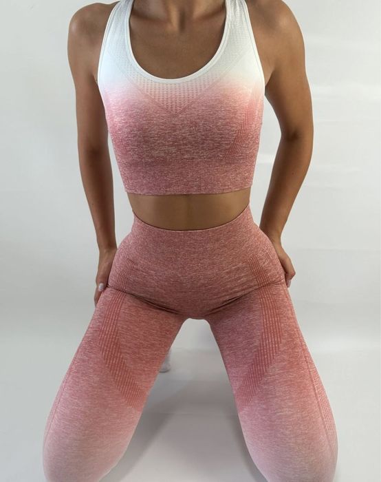 Костюм спортивний жіночий ( топ та лосини )