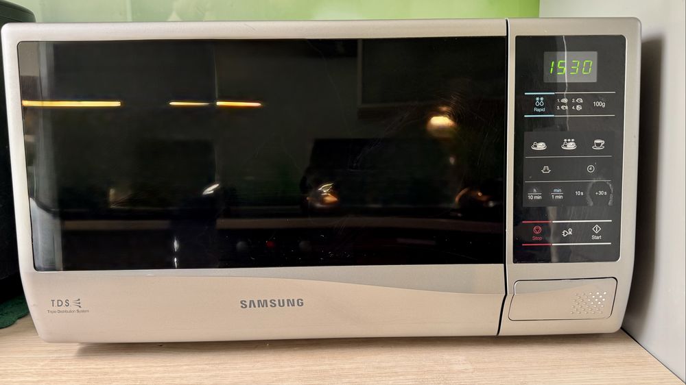 REZERWACJA Kuchenka mikrofalowa wolnostojąca Samsung