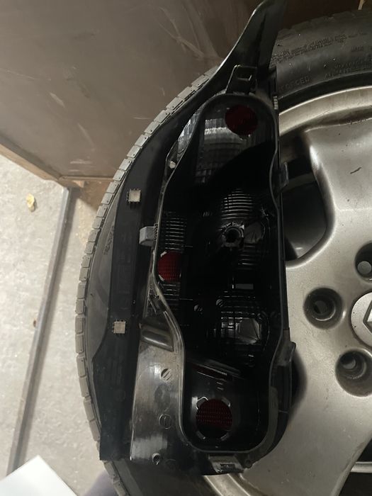 Фонар лівий WV UP 139927 FARBA