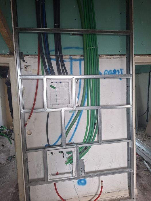 Eletricista Profissional  Avarias | Instalações | Urgências 24h