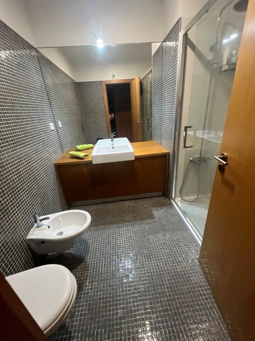 Apartamento T2 para arrendar Pedroucos