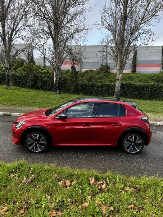 Peugeot 208 GT Pack. Electric