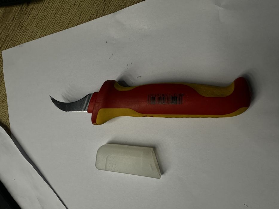 Ніж для видалення оболонки кабелю з секторними жилами KNIPEX 98 53 13
