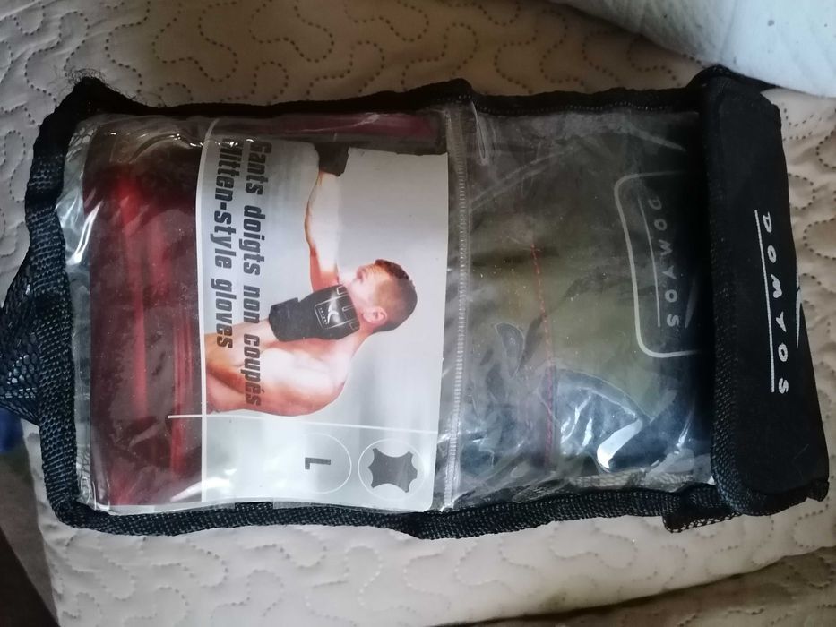 Luvas de boxe  semi novas