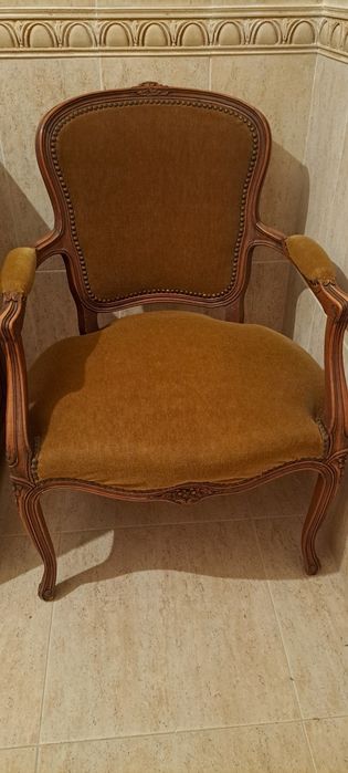 Cadeirão madeira maciça verde azeitona