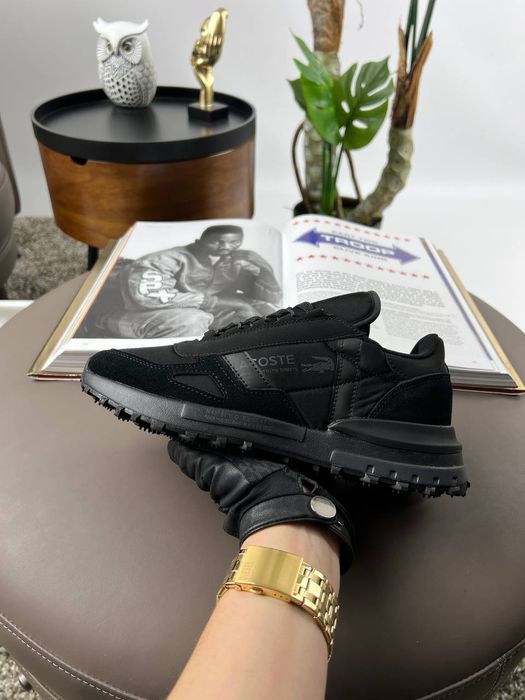 8 кольорів Lacoste Elite Active PRM