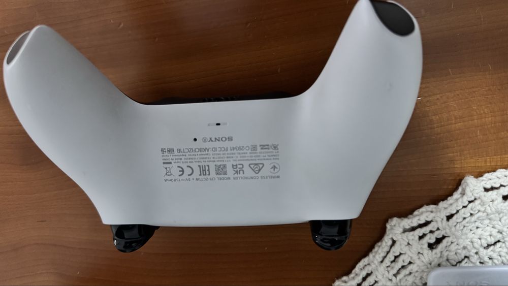 Vendo PS5 praticamente novo