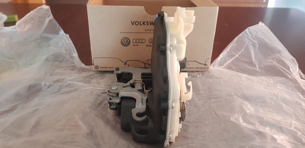 Fecho de porta Skoda