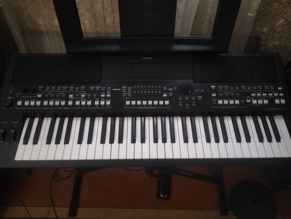 Синтезатор yamaha psr-sx600!+подарок