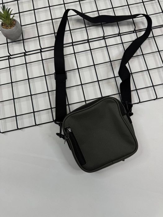 Lyle & Scott Cross Body 

Довжина - 17 см
Ширина - 17 см

Моя ціна - 1