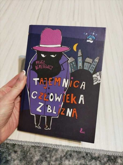 książka Tajemnica człowieka z blizną -P. Beręsewicz