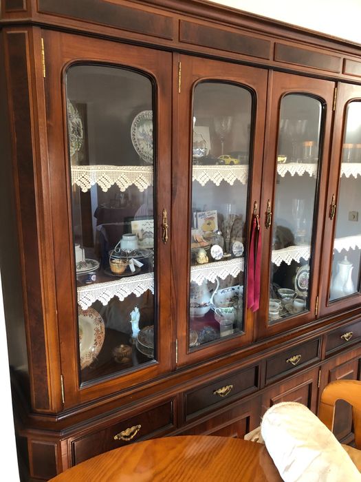 Móvel  de Sala em Madeira Maciça