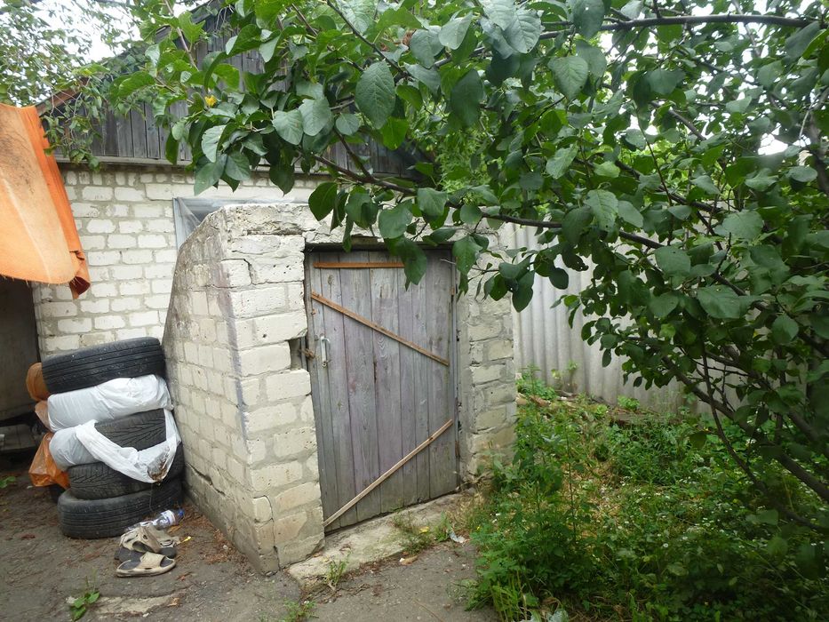 Терміново продам будинок в центрі Змііва