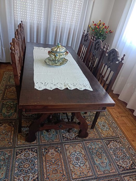 Mobilia de sala completa (tudo incluído, molduras, candeeiro, etc)