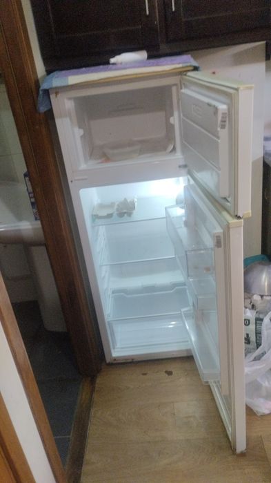 Geladeira usada branca modelo antigo