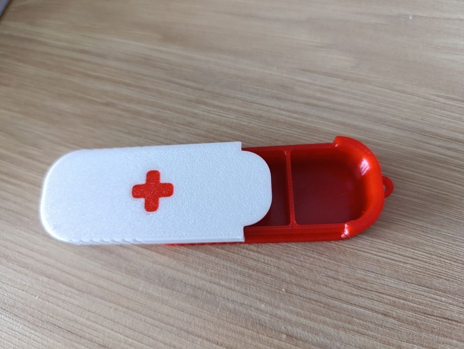 Органайзер брелок для таблеток