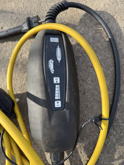 Зарядка 220B e-golf оригінал!